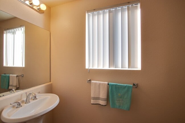 Building Photo - Summerlin west home