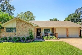 Building Photo - 10027 Timberwood Dr