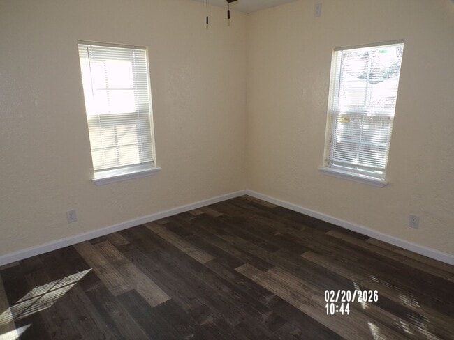 Building Photo - Beautiful Renovated Home in the Heart Of Lawton
