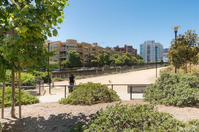 Building Photo - 200 Brannan St