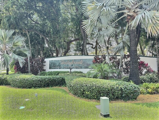 Building Photo - 400 S Hollybrook Dr