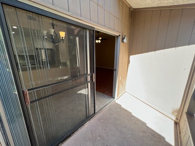 Building Photo - 1706 Sinaloa Rd