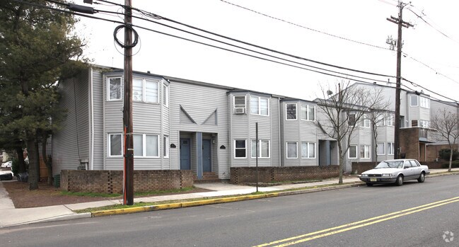 Primary Photo - 24-28 Courtland St
