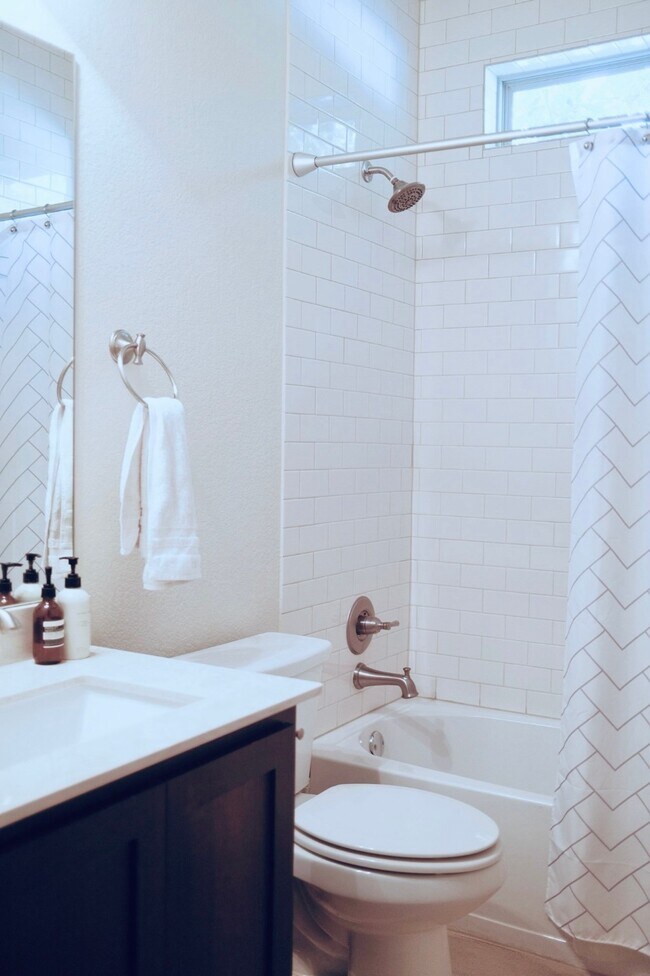 Building Photo - 12230 Cottage Promenade Ct