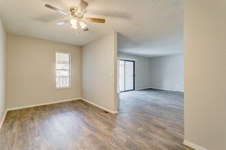 Building Photo - 1140 Holli Springs Ln