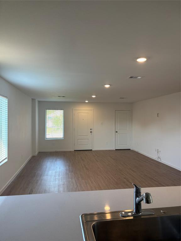 Building Photo - 17843 Grv Hl Dr