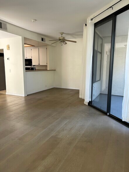 Building Photo - 2210 River Run Dr