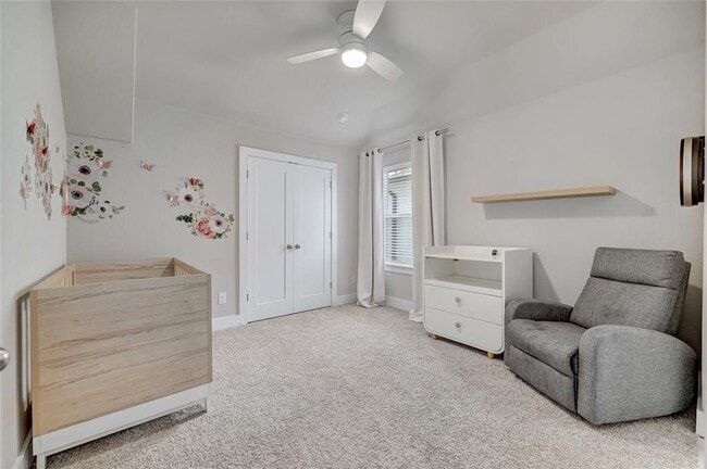 Building Photo - 317 Rock Knl St