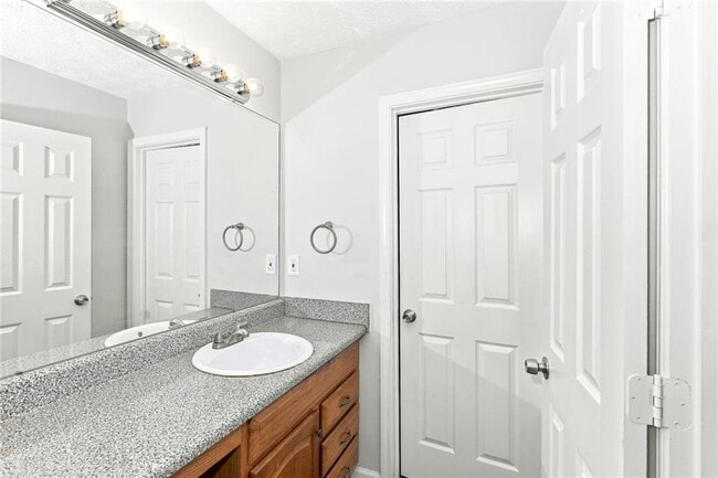Building Photo - 9471 Bogey Ct