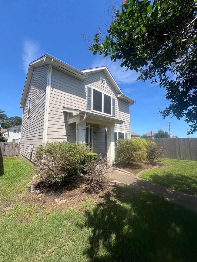 Building Photo - 21016 Alden's Oak