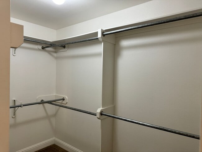 Building Photo - 6020 Grace Ave