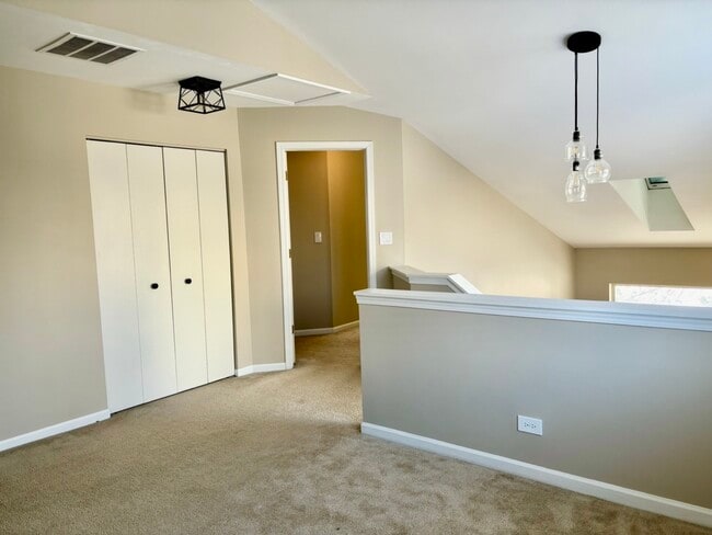 Building Photo - 2711 Odlum Dr