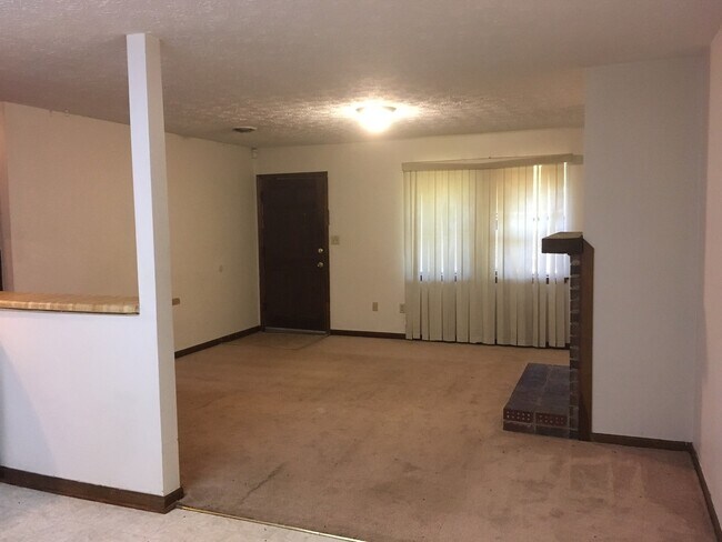 Building Photo - 117-117 Bayberry Ct