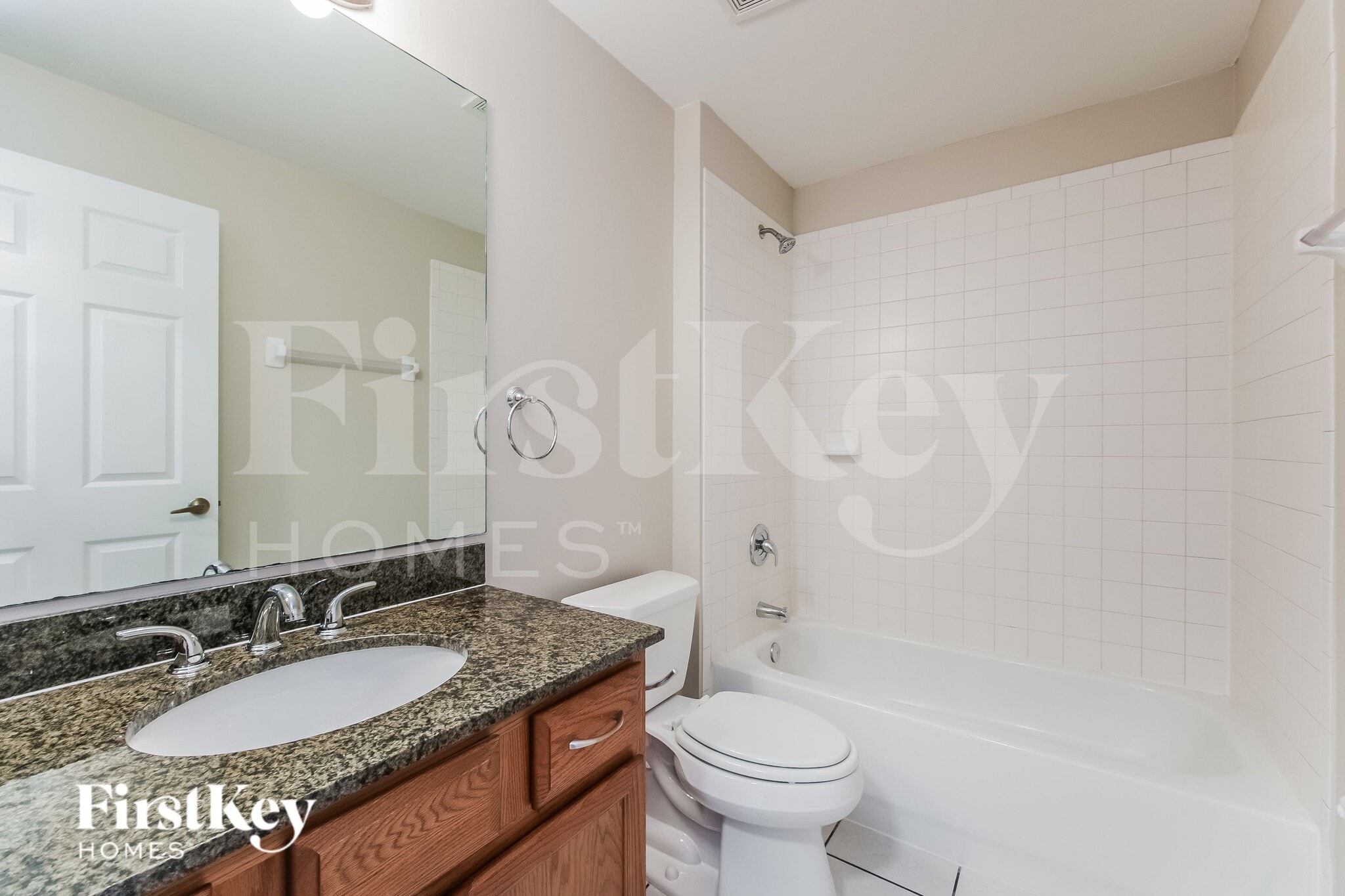 Building Photo - 1408 Flora Ave N