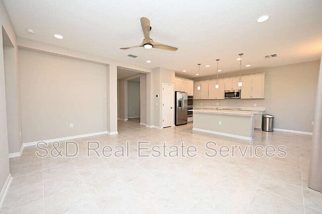 Building Photo - 5507 Freesia Dr