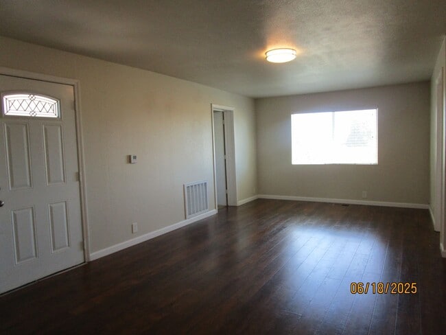 Building Photo - 4177 W Muller Rd