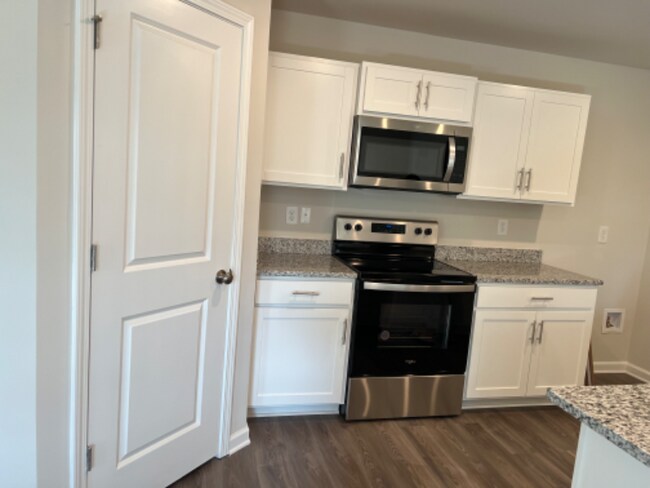 Building Photo - 4119 Garrison Ln