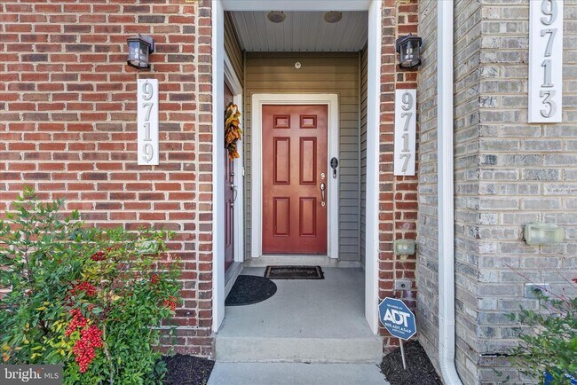 Primary Photo - 9717 Tealbriar Dr