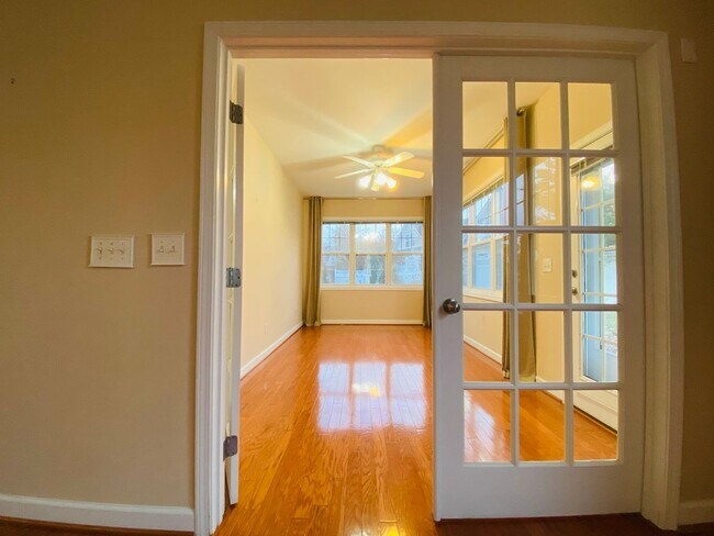 Building Photo - Luxury 3 Bedroom  Townhome in South Durham...