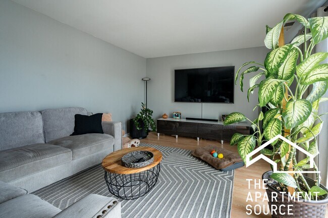 Building Photo - 2300 N Harlem Ave