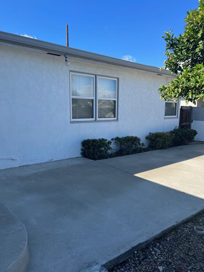 Building Photo - San Diego Charm: 3-Bed Home, Attached Gara...