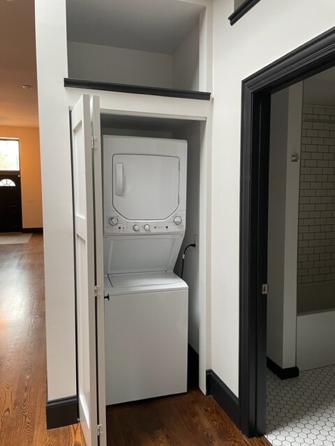 Washer Dryer unit - 307 N Riverfront Dr