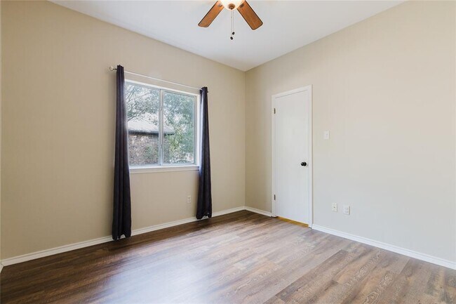 Building Photo - 6614 Bramber Ln