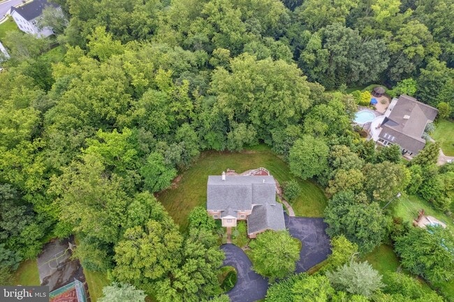 Building Photo - 4427 Brookside Dr