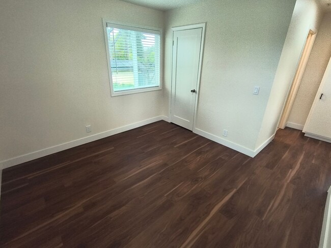 Building Photo - Newly Remodeled Spacious 1BD/1BTH Located In Hayward Near Mission Blvd!!!