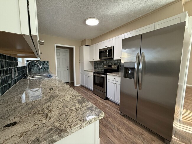 Building Photo - 714 E Beaver St