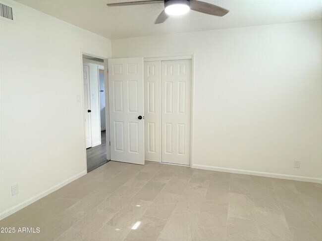 Building Photo - 2301 N 81st Pl