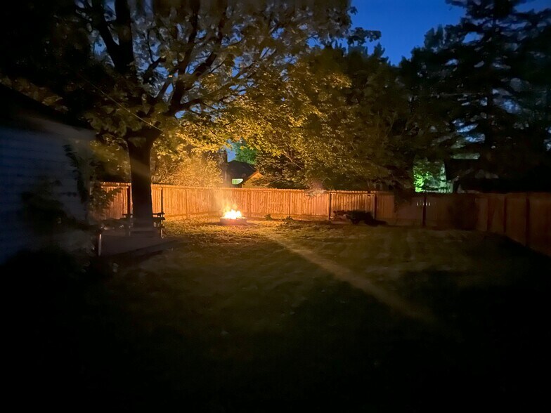 Backyard Firepit 1 - 161 17th St N