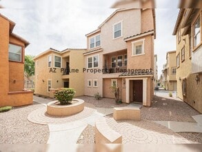 Building Photo - 2032 N 78th Glen