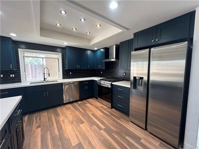 Building Photo - Beautifully Maintained Home