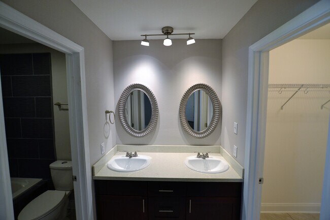 Building Photo - Newly renovated home in Beau Village Subdivision in Denham Springs near I-12