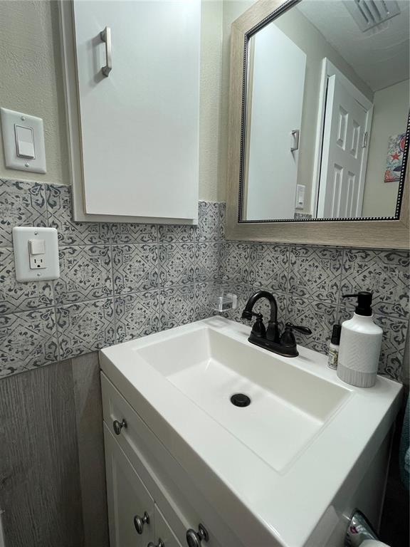 Building Photo - 50 Euclid Ave