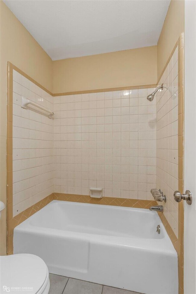 Building Photo - 9346 Shartel Dr