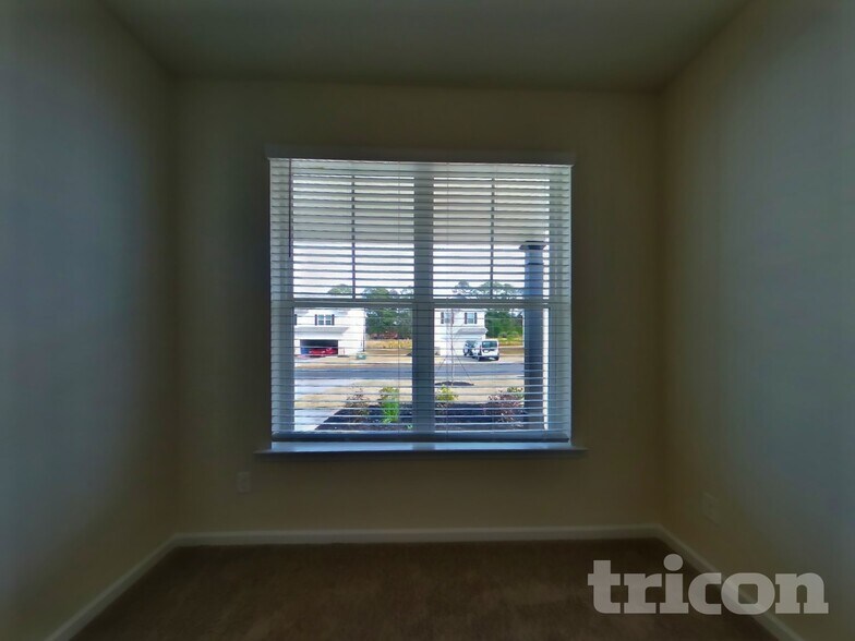 Building Photo - 274 Limestone Cir