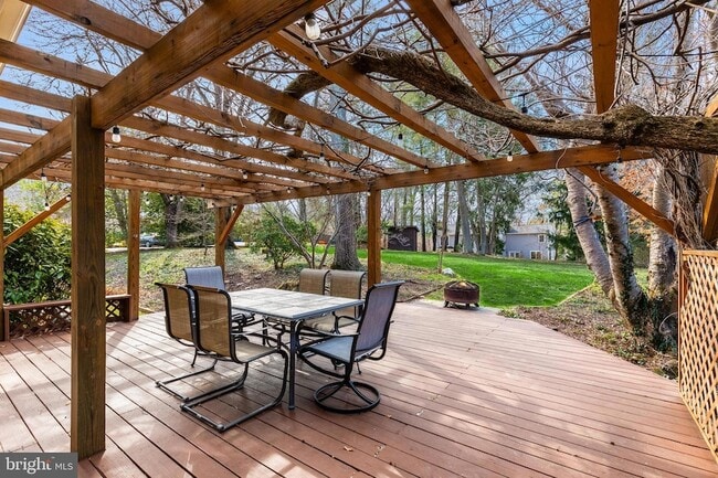 Building Photo - 1700 Chester Mill Rd