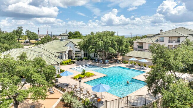 Luxury Pool - Falconhead