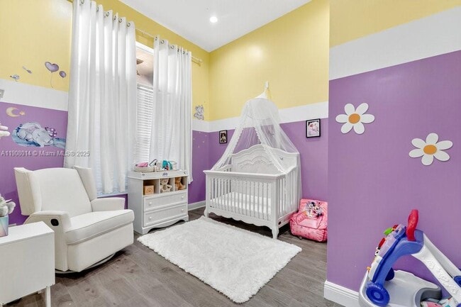 Building Photo - 6313 Paradise Cove