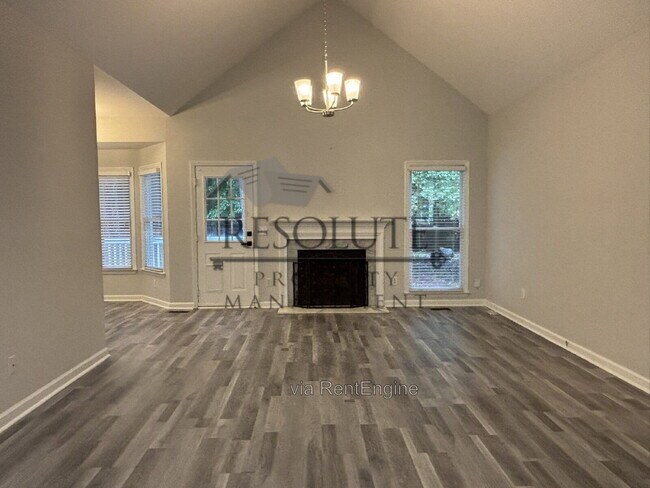 Building Photo - 100 Woodbend Ct