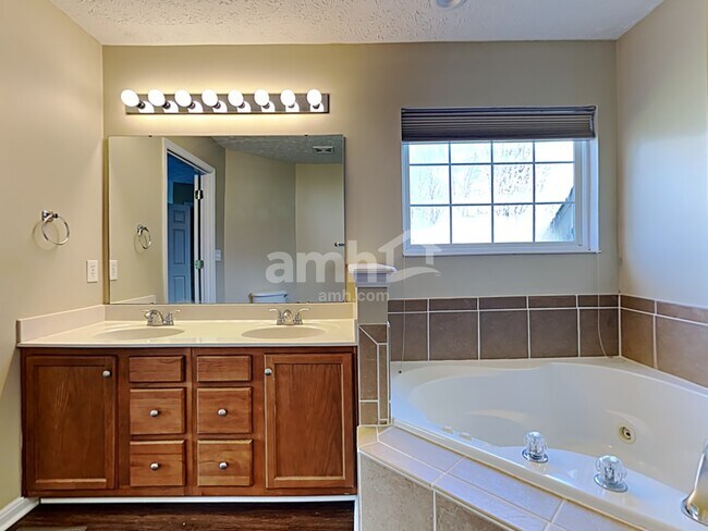 Building Photo - 265 Red Cedar Ct