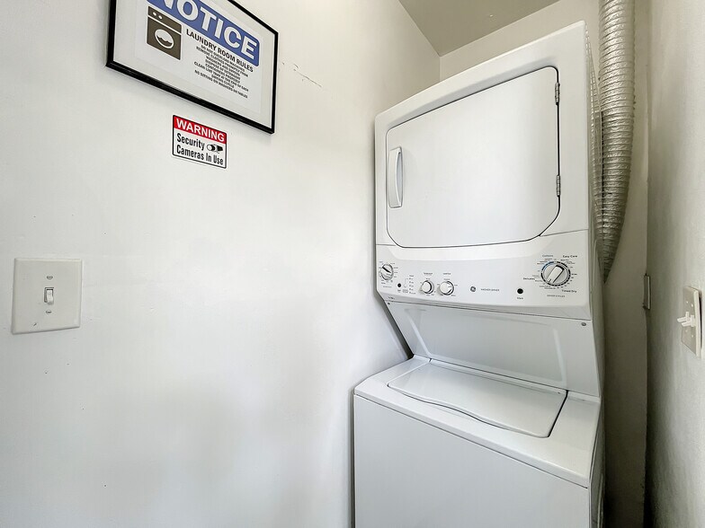 Building Photo - 1711 Washington St