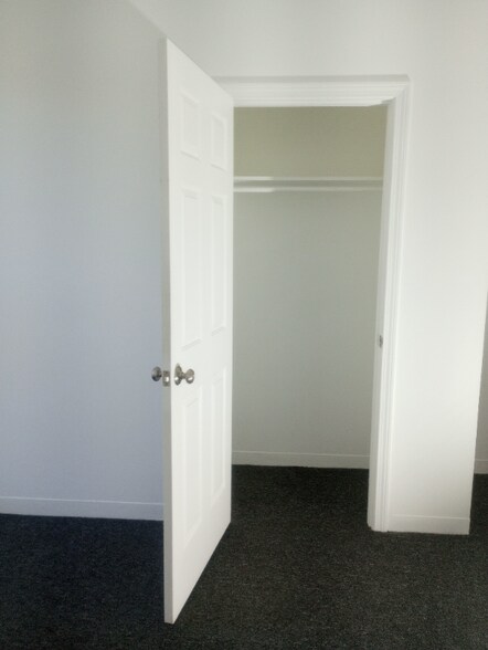 Building Photo - 138 Laurel Hill Ave