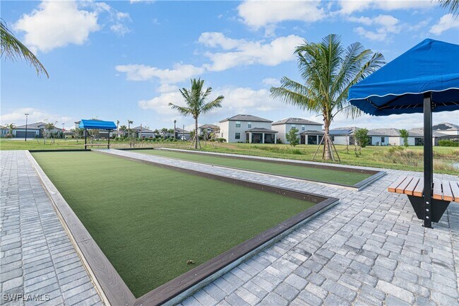 Building Photo - 14028 Hunter Oak Dr