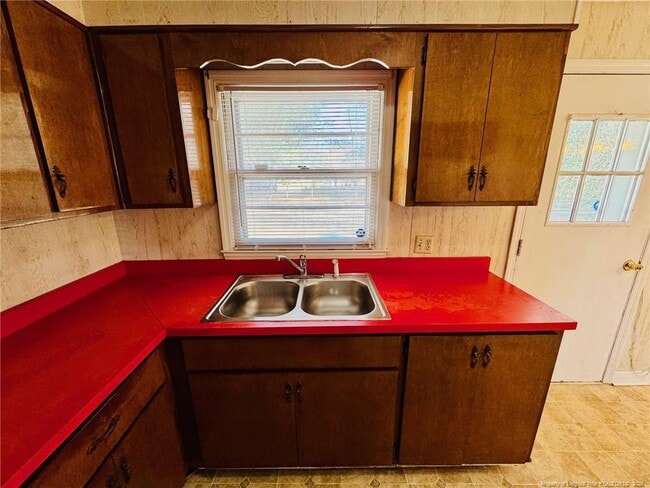 Building Photo - 803 Floyd St