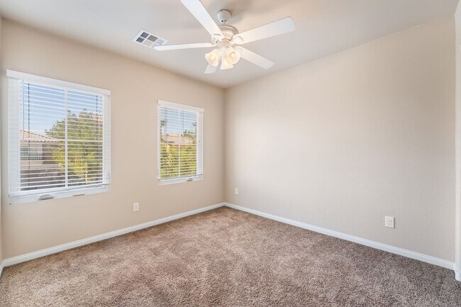 Building Photo - Upgraded Tri-Level Home on a Cul-de-Sac Lot in Southwest