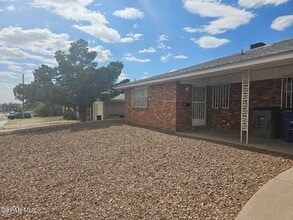 Building Photo - 6832 Escondido Dr