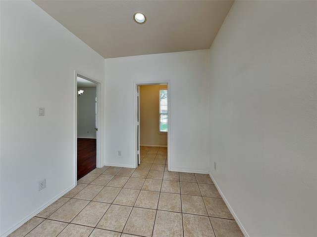 Building Photo - 2704 Buck Hill Dr
